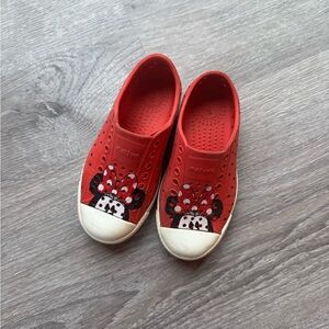 Native Minnie Mouse shoes